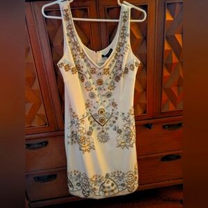 Stunning New With Tags White Bodycon Dress Sequin Rhinestone Gold Silver Size 8
